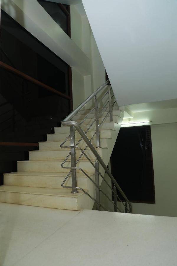 Hill View Paradise - 2Bhk'S & Rooms - A Golden Group Of Premium Home Stays - Tirupati Exterior foto
