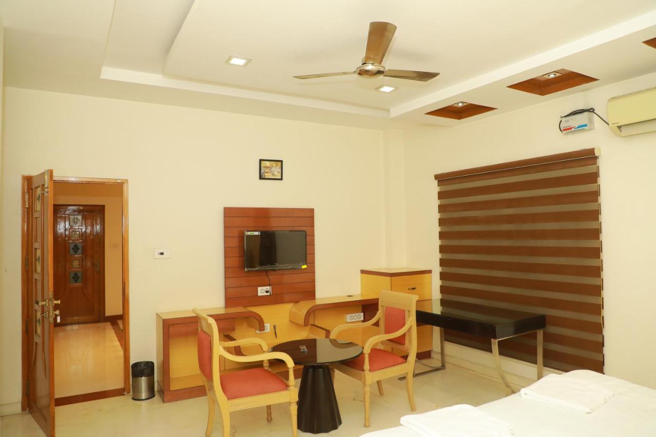 Hill View Paradise - 2Bhk'S & Rooms - A Golden Group Of Premium Home Stays - Tirupati Exterior foto